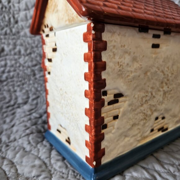 Vintage Mrs Field's House Cookie Jar - Picture 4 of 9